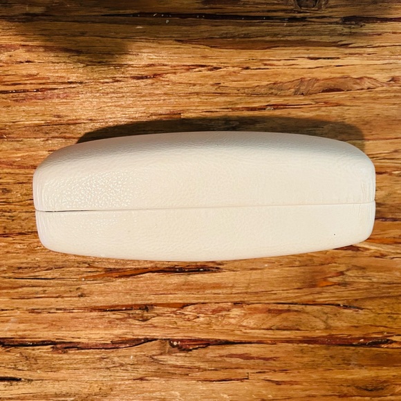 Versace White Glasses Case with Gold Logo - Picture 3 of 5